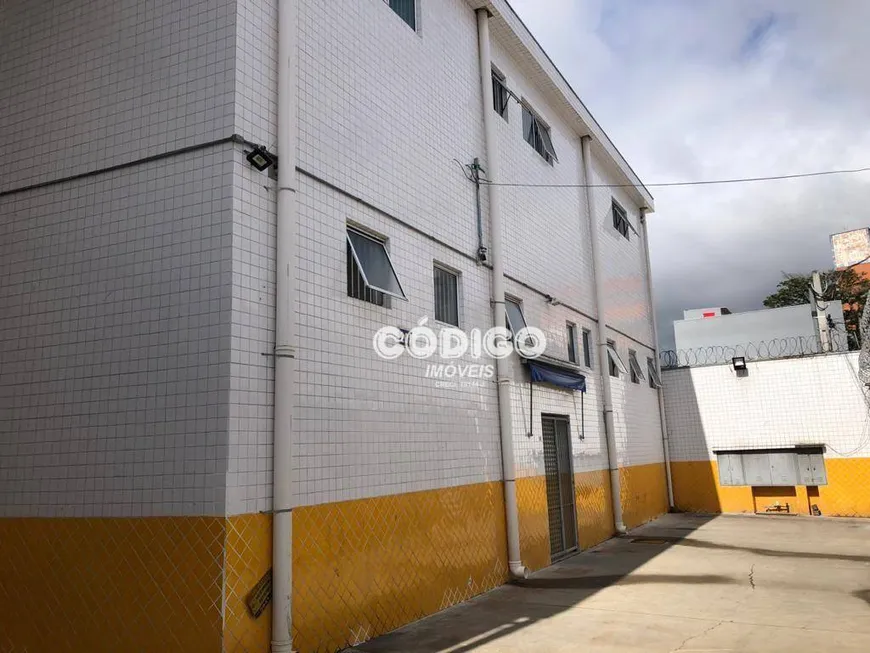 Foto 1 de Galpão/Depósito/Armazém à venda, 1500m² em Vila das Palmeiras, Guarulhos