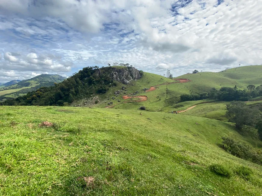 Foto 1 de Lote/Terreno à venda, 48400m² em Zona Rural, Paraisópolis