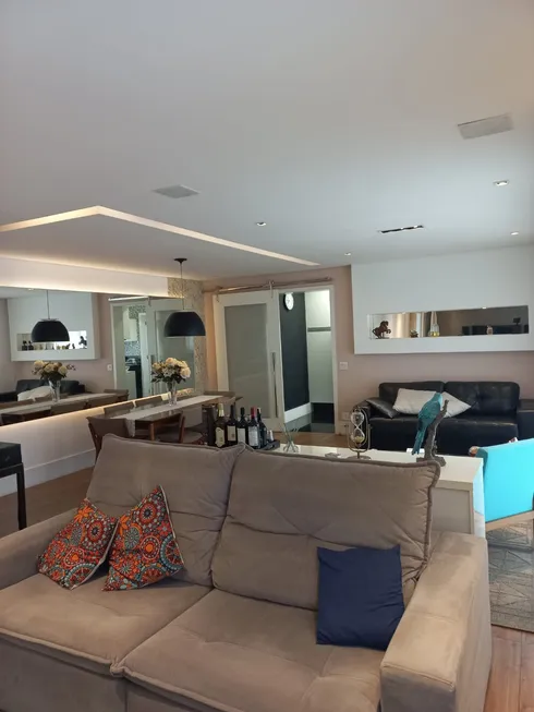 Foto 1 de Apartamento com 3 Quartos para alugar, 125m² em Jardim Wanda, Taboão da Serra