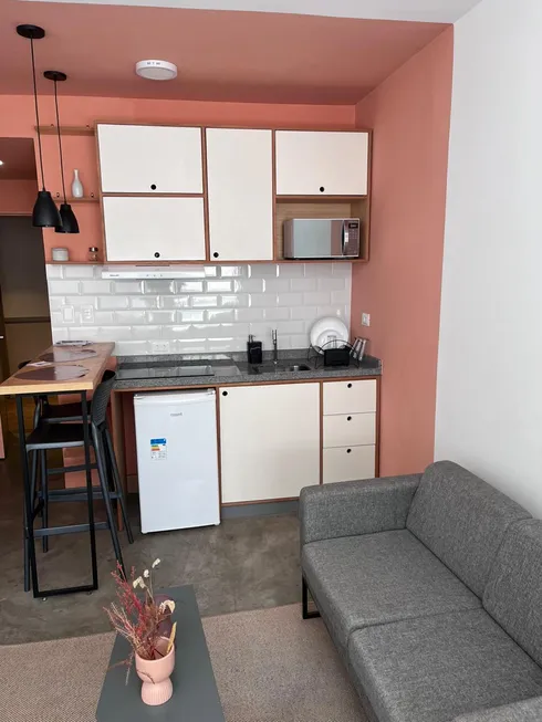 Foto 1 de Flat com 1 Quarto para alugar, 27m² em Cerqueira César, São Paulo