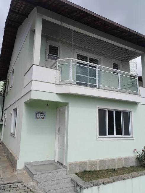 Foto 1 de Casa com 4 Quartos à venda, 130m² em Agriões, Teresópolis