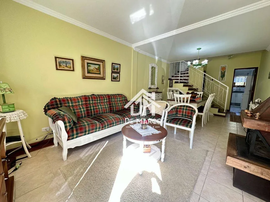 Foto 1 de Casa de Condomínio com 4 Quartos à venda, 153m² em Capivari, Campos do Jordão