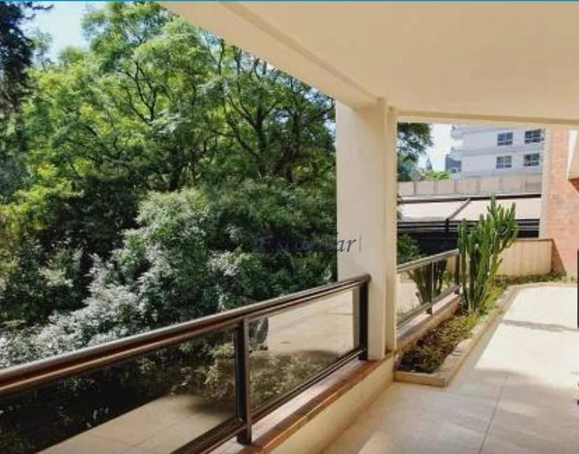 Foto 1 de Apartamento com 4 Quartos à venda, 284m² em Jardim Europa, São Paulo