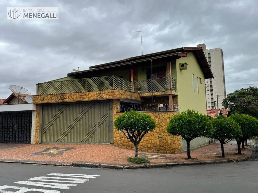 Foto 1 de Sobrado com 3 Quartos à venda, 187m² em Vila Rezende, Piracicaba