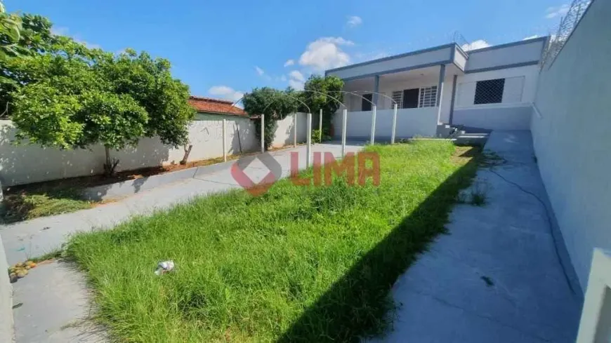 Foto 1 de Casa com 3 Quartos para venda ou aluguel, 300m² em Vila São João da Boa Vista, Bauru