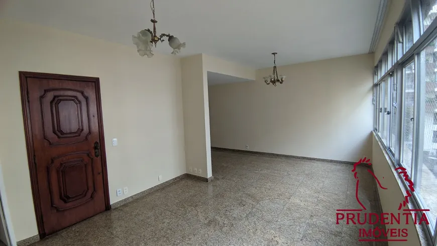 Foto 1 de Apartamento com 3 Quartos para alugar, 110m² em Copacabana, Rio de Janeiro