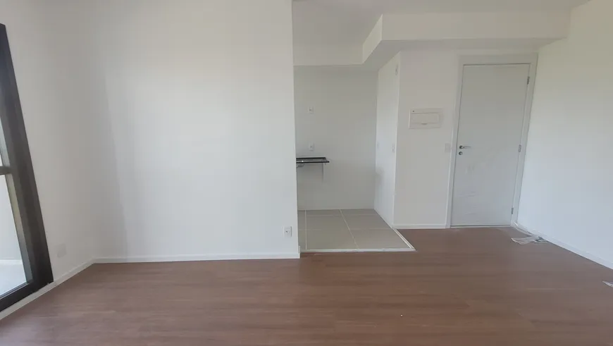 Foto 1 de Apartamento com 2 Quartos à venda, 56m² em Barra da Tijuca, Rio de Janeiro