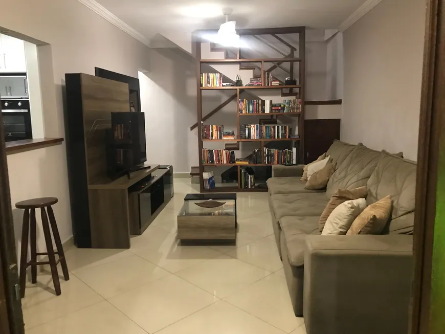 Foto 1 de Casa com 2 Quartos à venda, 100m² em Vila Nova, Nova Iguaçu