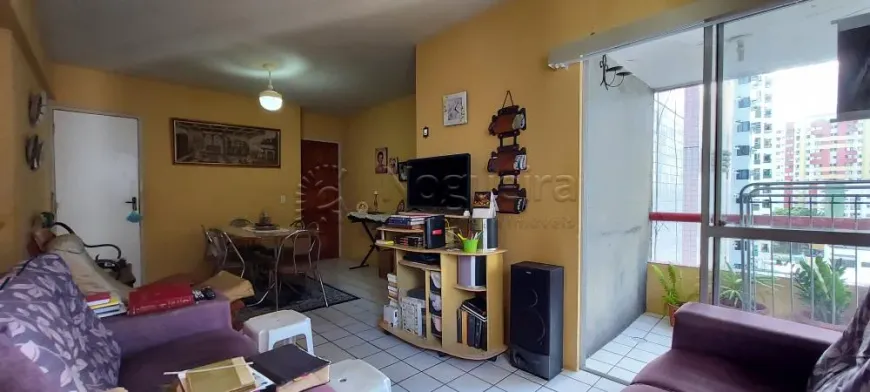 Foto 1 de Apartamento com 3 Quartos à venda, 70m² em Boa Viagem, Recife