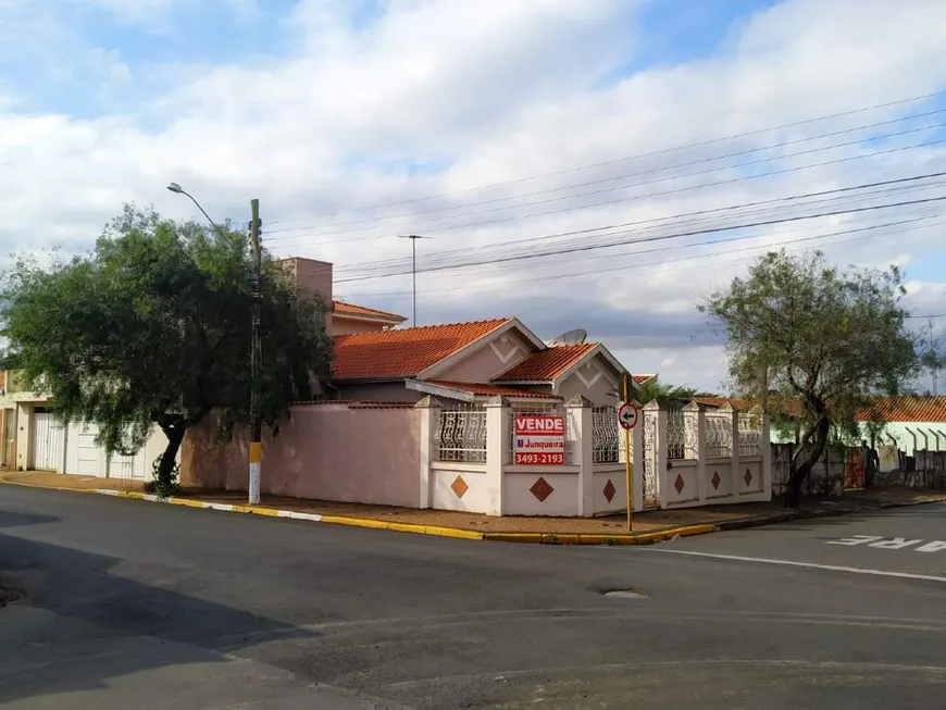 Foto 1 de Casa com 4 Quartos à venda, 220m² em Jardim Bom Jesus, Rio das Pedras