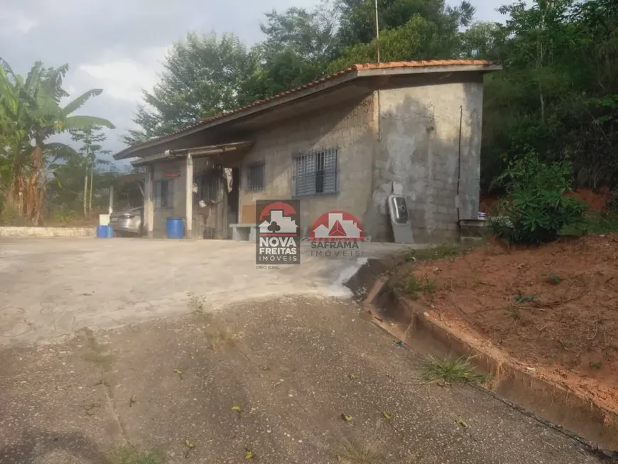 Foto 1 de Fazenda/Sítio com 2 Quartos à venda, 250m² em Vila Dirce, São José dos Campos