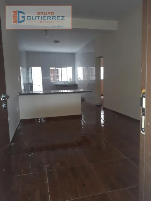 Foto 1 de Casa com 2 Quartos à venda, 220m² em Vila Carbone, São Paulo