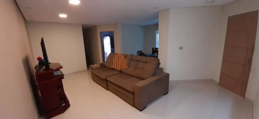 Foto 1 de Casa com 3 Quartos à venda, 240m² em Vila Carrão, São Paulo