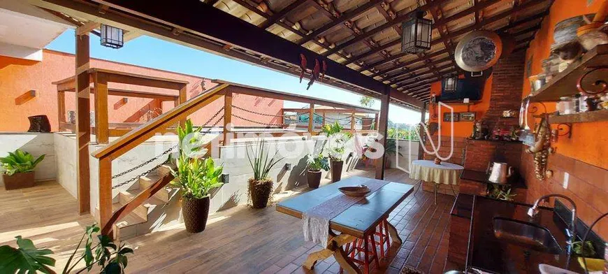 Foto 1 de Casa com 7 Quartos à venda, 600m² em Trevo, Belo Horizonte