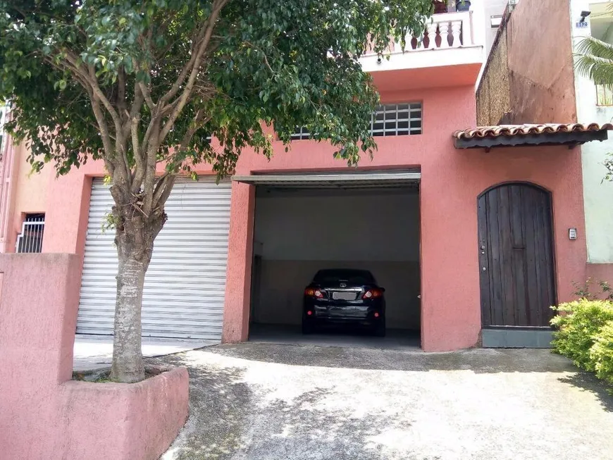 Foto 1 de Sobrado com 3 Quartos à venda, 405m² em Jardim Miranda, Cotia