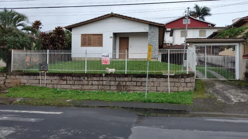 Foto 1 de Casa com 3 Quartos à venda, 120m² em Loteamento Seis, Criciúma