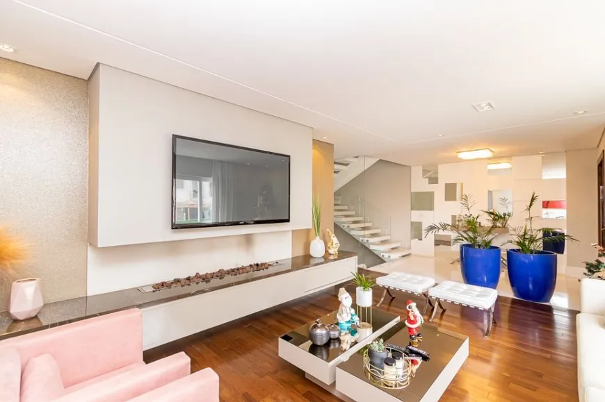 Foto 1 de Casa de Condomínio com 3 Quartos à venda, 400m² em Santa Quitéria, Curitiba