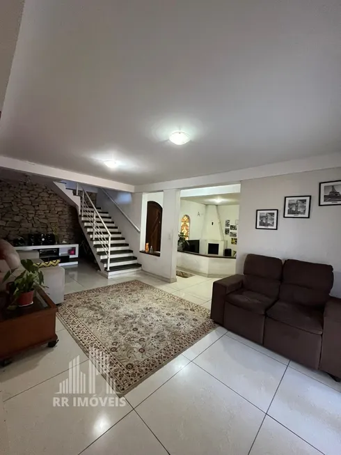 Foto 1 de Casa com 3 Quartos à venda, 250m² em Rancho Alegre, Santana de Parnaíba