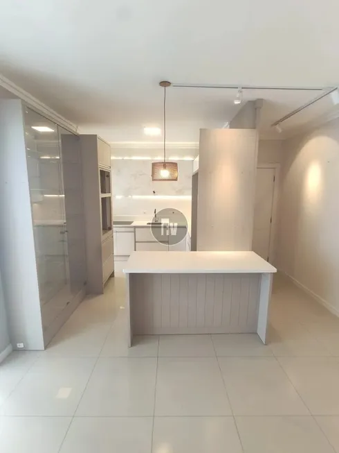 Foto 1 de Apartamento com 2 Quartos à venda, 102m² em Centro, Balneário Camboriú