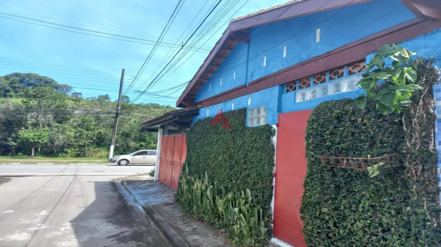 Foto 1 de Casa com 3 Quartos à venda, 139m² em Jardim Casa Branca, Caraguatatuba