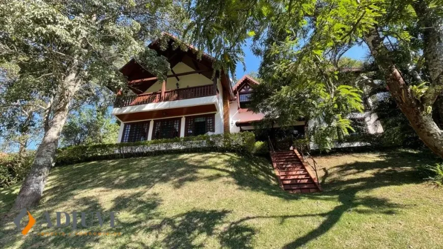 Foto 1 de Casa de Condomínio com 5 Quartos à venda, 420m² em Itaipava, Petrópolis