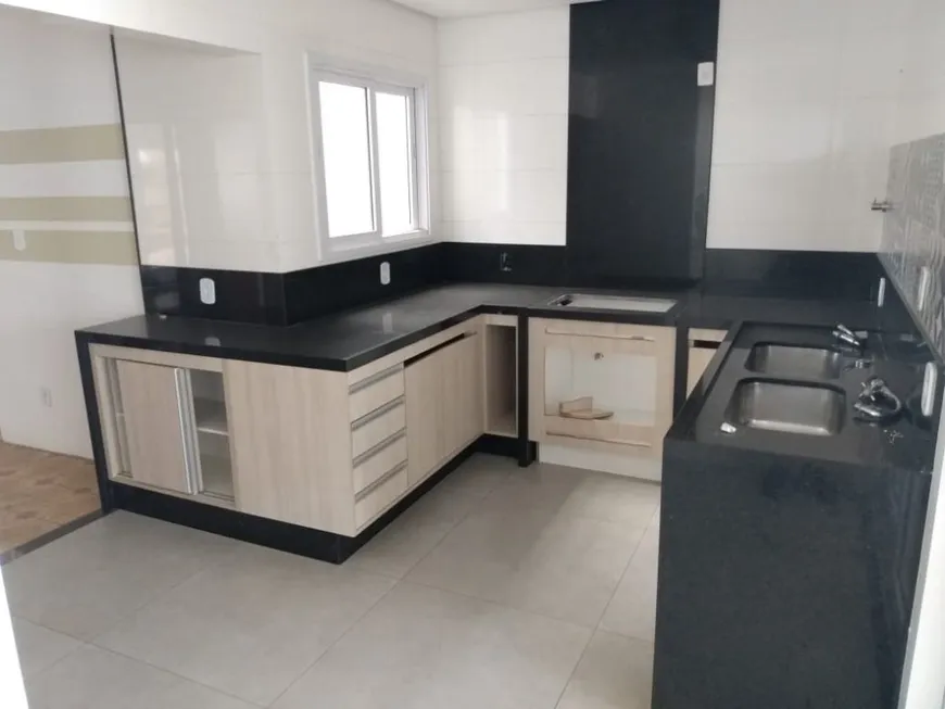 Foto 1 de Casa com 4 Quartos à venda, 243m² em Taguatinga Sul, Taguatinga