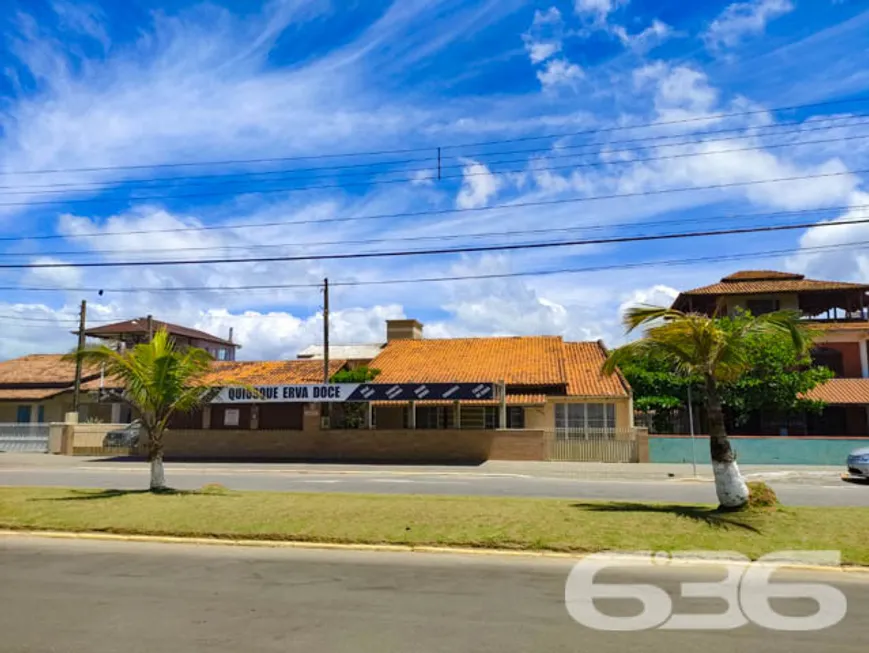 Foto 1 de Casa com 4 Quartos à venda, 200m² em Centro, Balneário Barra do Sul