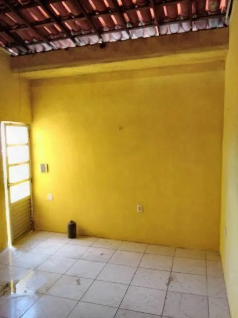 Foto 1 de Casa com 2 Quartos para venda ou aluguel, 60m² em Boa Vista do Lobato, Salvador