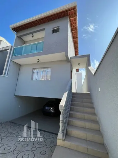 Foto 1 de Casa com 3 Quartos à venda, 205m² em Jardim Silveira, Barueri