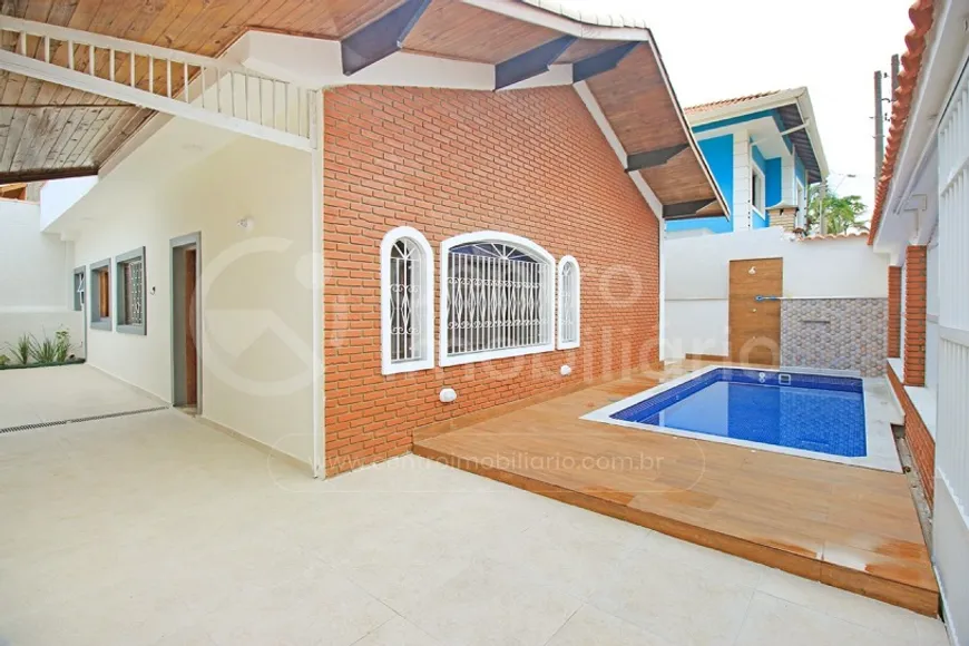 Foto 1 de Casa com 3 Quartos à venda, 125m² em Stella Maris, Peruíbe