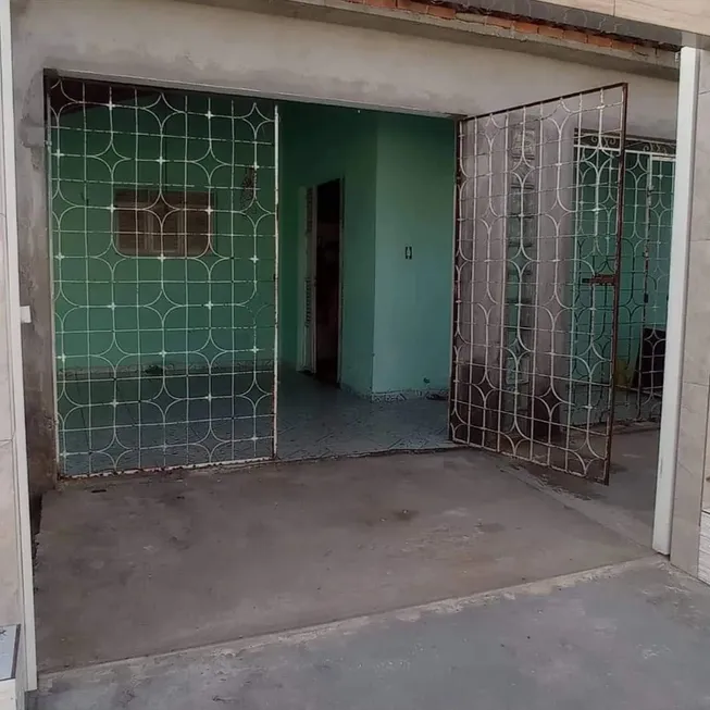 Foto 1 de Casa com 2 Quartos à venda, 105m² em Queimadinha, Feira de Santana