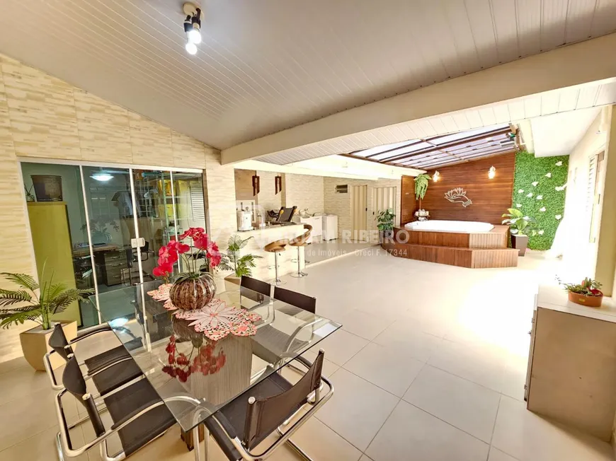 Foto 1 de Casa com 3 Quartos à venda, 190m² em Armindo Guazzi, Londrina