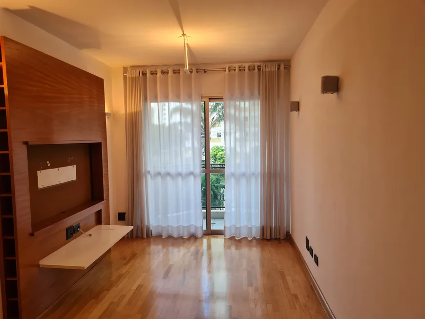 Foto 1 de Apartamento com 1 Quarto para alugar, 47m² em Campo Belo, São Paulo