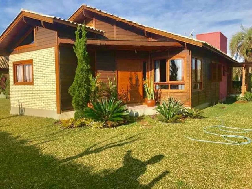 Foto 1 de Fazenda/Sítio com 3 Quartos à venda, 1485m² em Águas Claras, Viamão