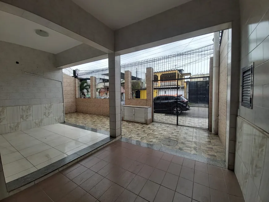 Foto 1 de Casa com 3 Quartos à venda, 200m² em Centro, Mesquita