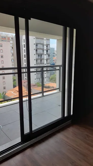 Foto 1 de Apartamento com 1 Quarto para venda ou aluguel, 31m² em Sumarezinho, São Paulo