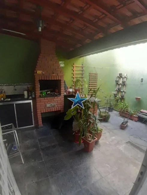 Foto 1 de Casa com 2 Quartos à venda, 130m² em Cipava, Osasco
