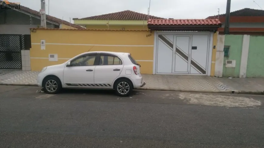 Foto 1 de Casa com 4 Quartos à venda, 140m² em Jardim Imperador, Praia Grande