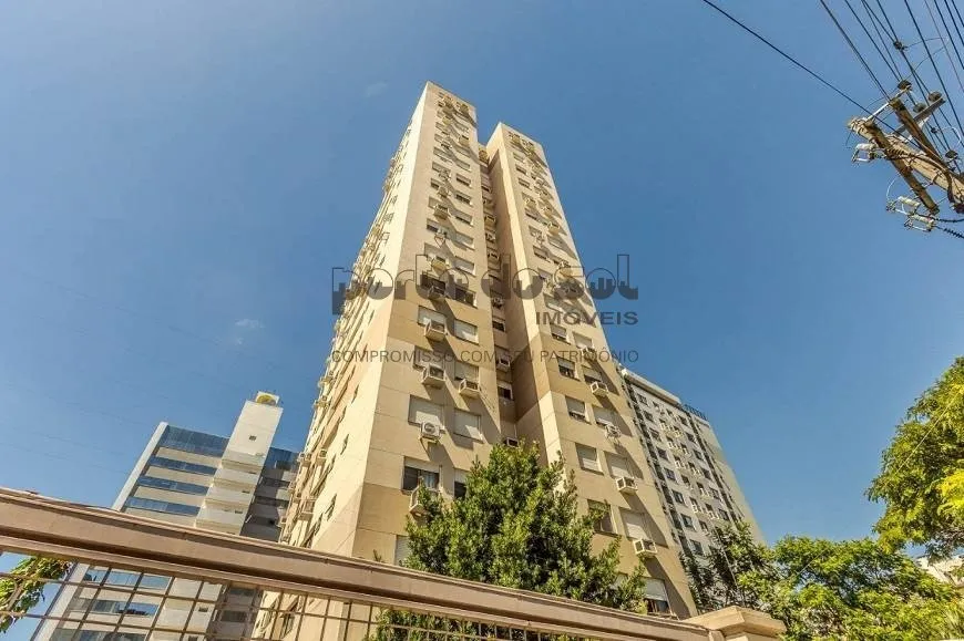 Foto 1 de Apartamento com 2 Quartos à venda, 60m² em Santana, Porto Alegre