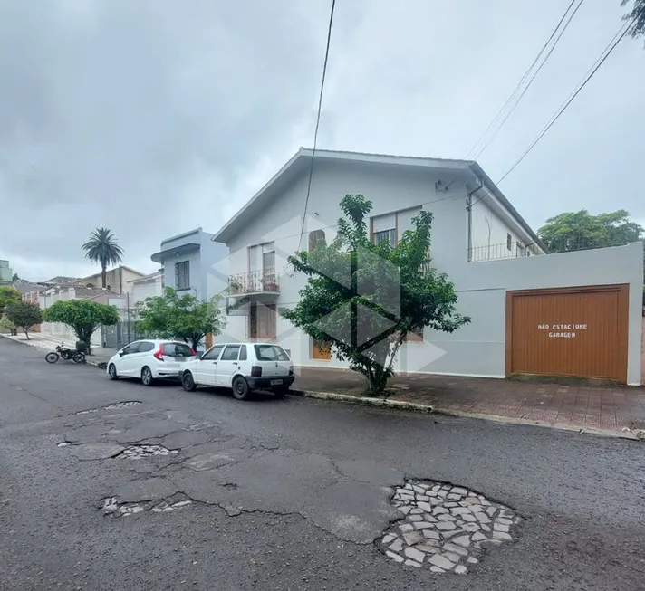 Foto 1 de Apartamento com 3 Quartos para alugar, 112m² em Centro, Santa Maria