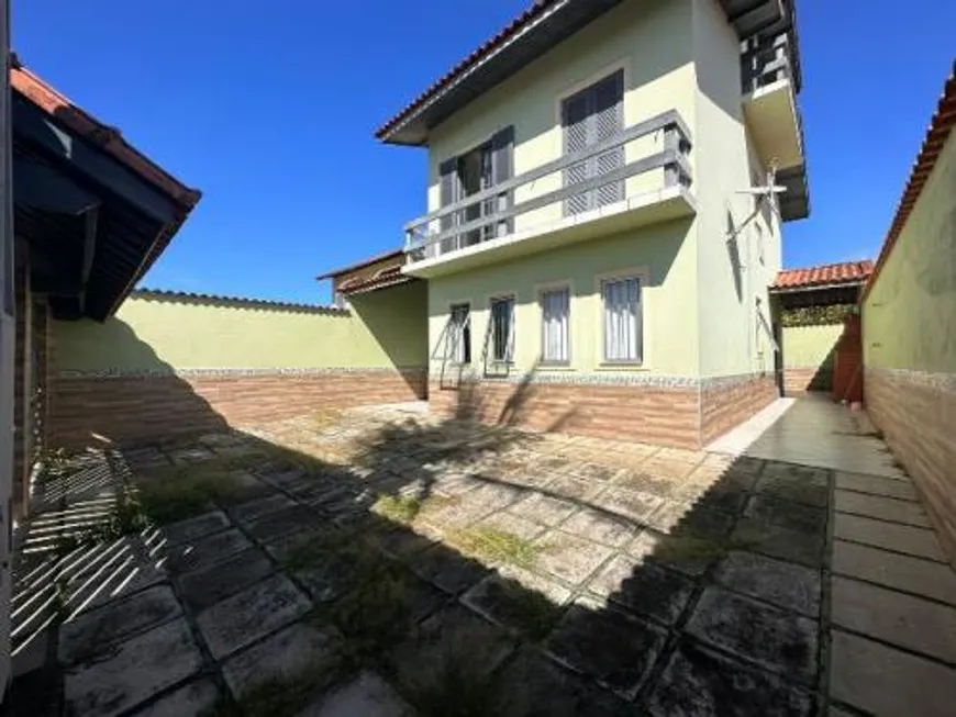 Foto 1 de Sobrado com 3 Quartos à venda, 98m² em Vila Loty, Itanhaém