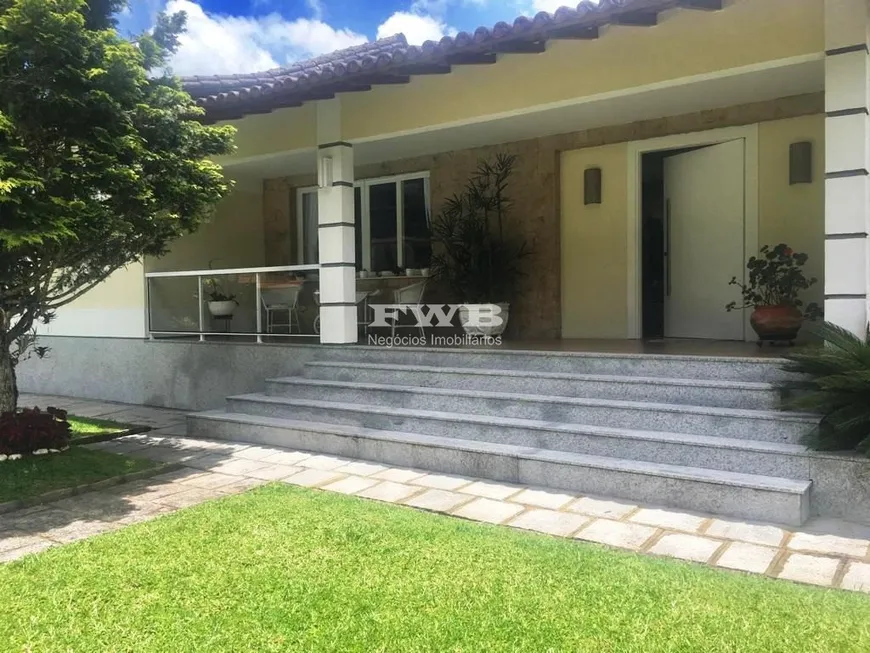 Foto 1 de Casa de Condomínio com 4 Quartos à venda, 260m² em Carlos Guinle, Teresópolis