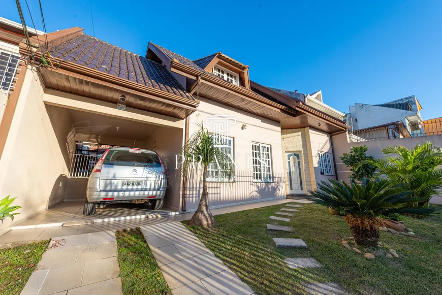 Foto 1 de Casa com 4 Quartos à venda, 263m² em Pilarzinho, Curitiba