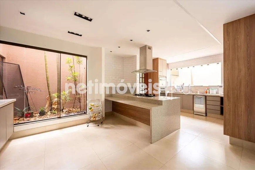Foto 1 de Casa com 4 Quartos à venda, 620m² em Lago Sul, Brasília