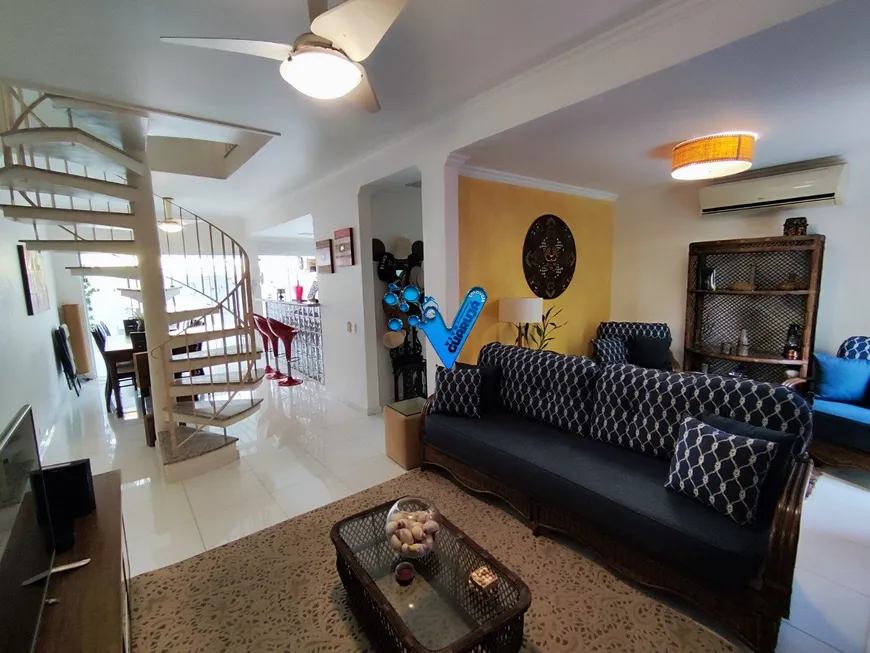Foto 1 de Casa de Condomínio com 3 Quartos à venda, 240m² em Loteamento Joao Batista Juliao, Guarujá