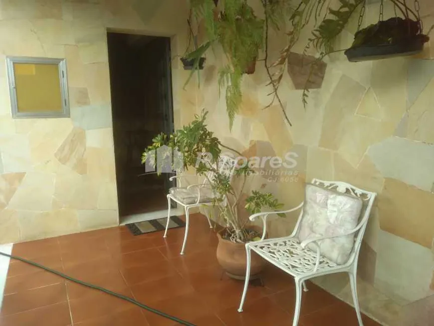 Foto 1 de Casa com 2 Quartos à venda, 160m² em  Vila Valqueire, Rio de Janeiro