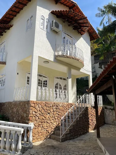 Foto 1 de Casa com 3 Quartos à venda, 215m² em Zé Garoto, São Gonçalo