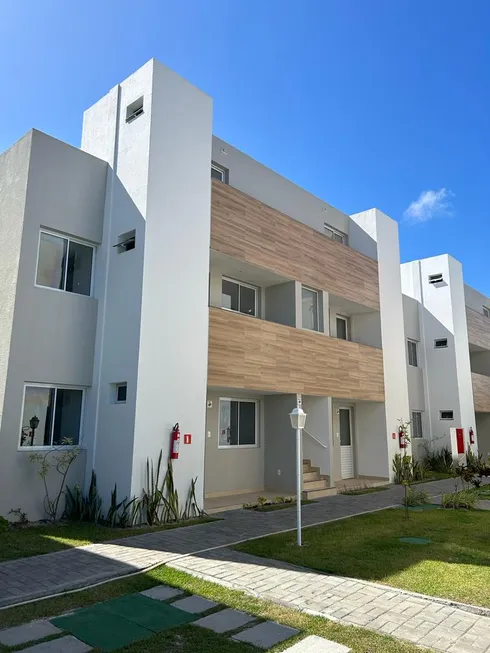 Foto 1 de Apartamento com 2 Quartos à venda, 71m² em Buraquinho, Lauro de Freitas