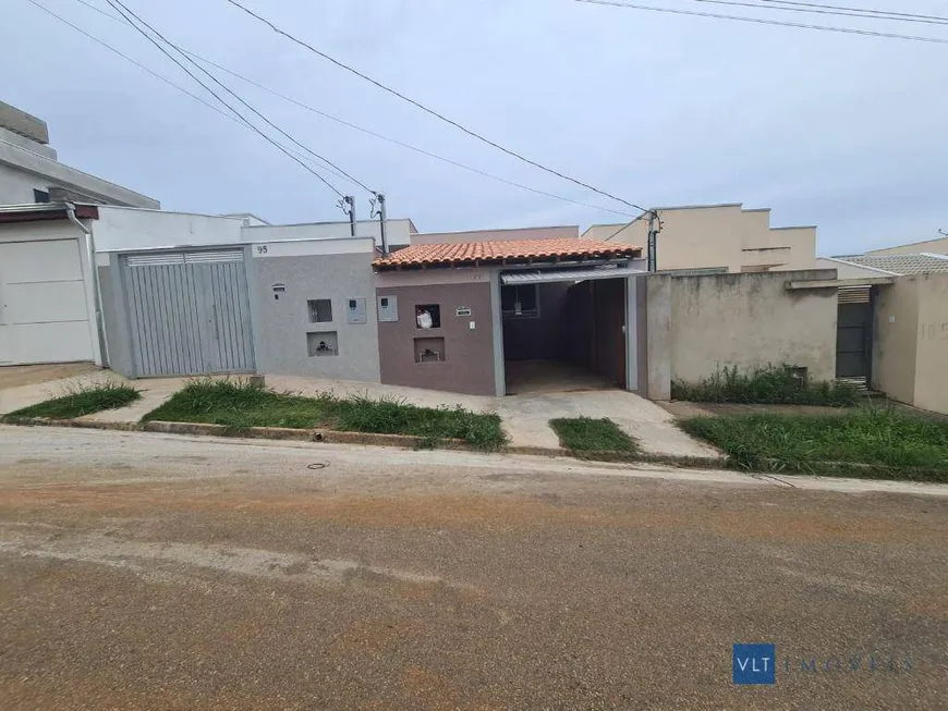 Foto 1 de Casa com 2 Quartos à venda, 75m² em Parque Real, Pouso Alegre