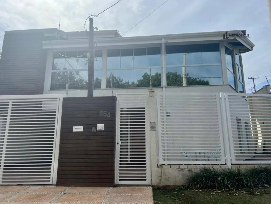 Foto 1 de Casa com 3 Quartos para venda ou aluguel, 240m² em Parque das Universidades, Campinas